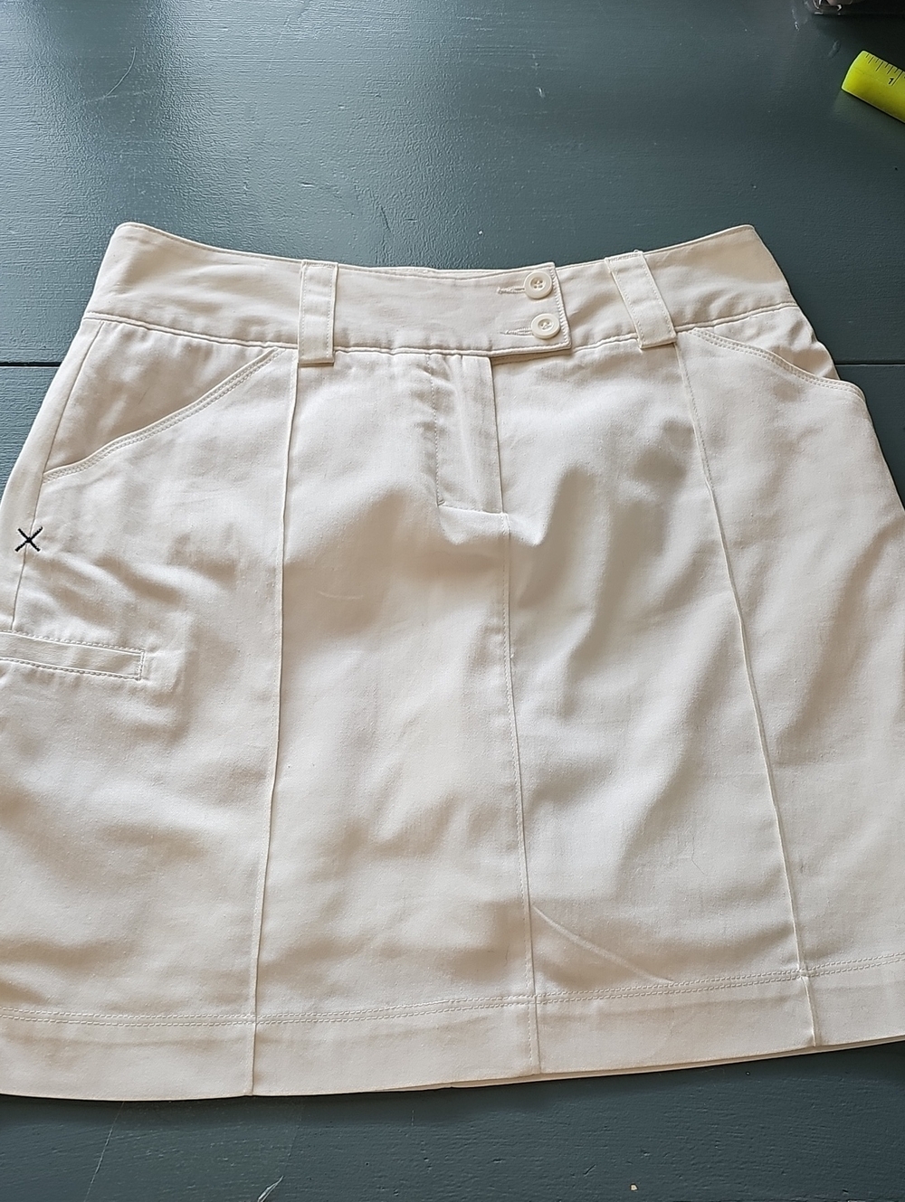 Trigelle Womens White Skort. Size 0. Cotton, Pockets